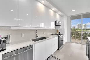 20191 E Country Club Dr, Aventura, FL 33180 - Photo 7