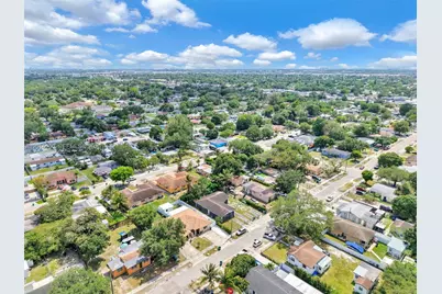 2352 NW 102nd St, Miami, FL 33147 - Photo 51