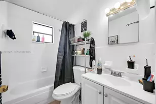 2352 NW 102nd St, Miami, FL 33147 - Photo 33