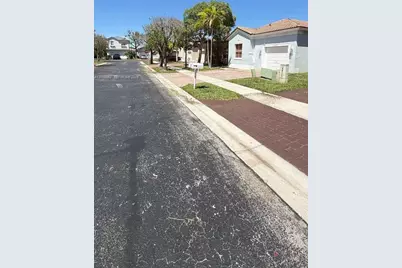 2120 NE 37th Rd #1, Homestead, FL 33033 - Photo 3