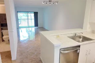 2236 N Cypress Bend Dr, Pompano Beach, FL 33069 - Photo 21