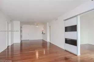 5700 Collins Ave, Miami Beach, FL 33140 - Photo 13