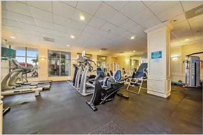 5700 Collins Ave #3H, Miami Beach, FL 33140 - Photo 23