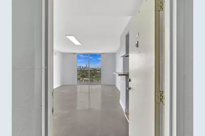 816 NW 11th St #1208, Miami, FL 33136 - Photo 5