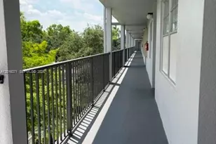 1300 SW 125th Ave, Pembroke Pines, FL 33027 - Photo 3