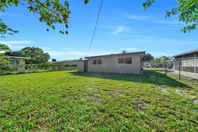 2512 Alcazar Dr, Miramar, FL 33023 - Photo 25