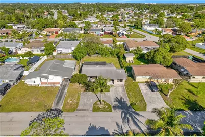 2512 Alcazar Dr, Miramar, FL 33023 - Photo 29