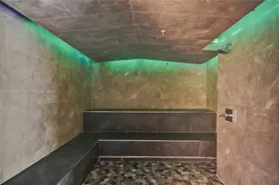 31 SE 5th St, Miami, FL 33131 - Photo 39