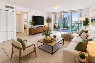 31 SE 5th St, Miami, FL 33131 - Photo 9
