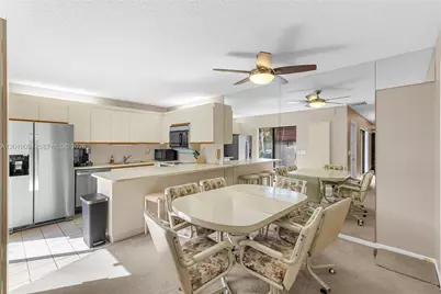 9950 NW 6th Pl, Plantation, FL 33324 - Photo 9