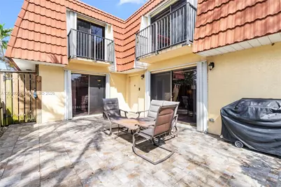 9950 NW 6th Pl, Plantation, FL 33324 - Photo 3