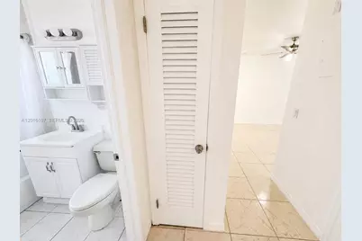 825 S 20th Ave #A, Hollywood, FL 33020 - Photo 5