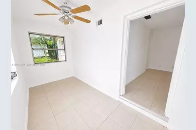825 S 20th Ave #A, Hollywood, FL 33020 - Photo 11