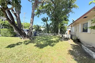 825 S 20th Ave, Hollywood, FL 33020 - Photo 19