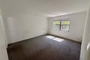 1075 Riverside Dr, Coral Springs, FL 33071 - Photo 17