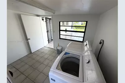 7993 SW 9th Ter, Miami, FL 33144 - Photo 5