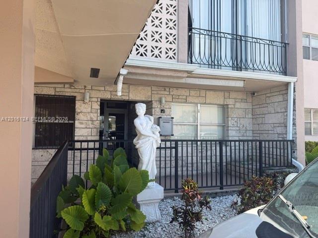 3640 NW 9th St #201 main architectural view
