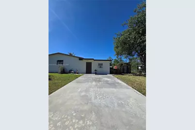 27660 SW 162nd Ave #side, Homestead, FL 33031 - Photo 9