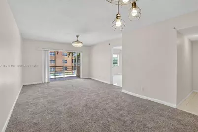 3048 E Sunrise Lakes Dr #220, Sunrise, FL 33322 - Photo 11