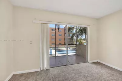 3048 E Sunrise Lakes Dr #220, Sunrise, FL 33322 - Photo 15