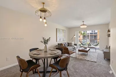 3048 E Sunrise Lakes Dr #220, Sunrise, FL 33322 - Photo 9