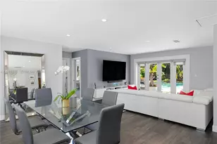 2010 Alamanda Dr, North Miami, FL 33181 - Photo 13