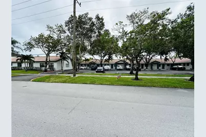 1300 Wiley St #2, Hollywood, FL 33019 - Photo 17