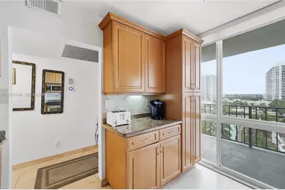 521 N Riverside Dr #606, Pompano Beach, FL 33062 - Photo 7