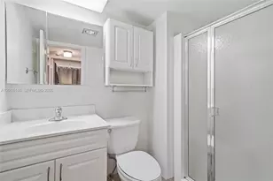 521 N Riverside Dr, Pompano Beach, FL 33062 - Photo 15