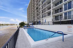 521 N Riverside Dr, Pompano Beach, FL 33062 - Photo 27
