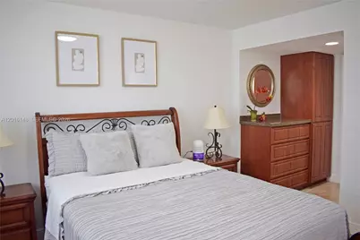 401 Ocean Dr #924, Miami Beach, FL 33139 - Photo 11