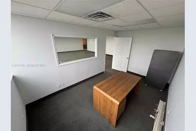 2727 E Oakland Park Blvd #305, Fort Lauderdale, FL 33306 - Photo 17