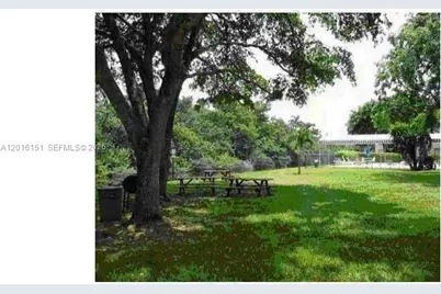 119 Royal Park Dr #1E, Oakland Park, FL 33309 - Photo 11