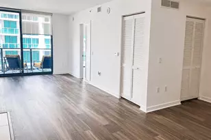 31 SE 6th St, Miami, FL 33131 - Photo 7