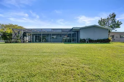 1330 NW 122nd Ave, Pembroke Pines, FL 33026 - Photo 57