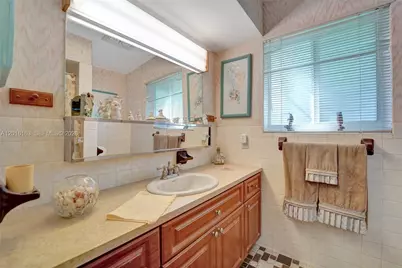 1330 NW 122nd Ave, Pembroke Pines, FL 33026 - Photo 45