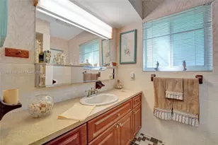 1330 NW 122nd Ave, Pembroke Pines, FL 33026 - Photo 45