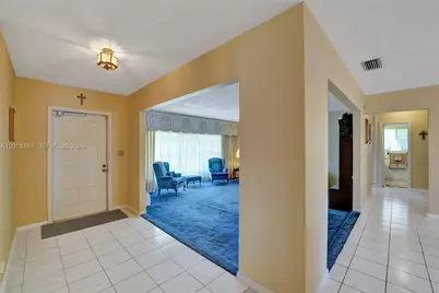 1330 NW 122nd Ave, Pembroke Pines, FL 33026 - Photo 7