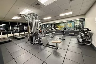 1750 N Bayshore Dr, Miami, FL 33132 - Photo 23
