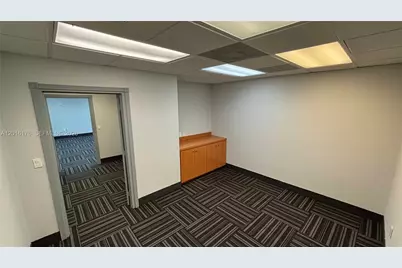 2740 E Oakland Park Blvd #207, Fort Lauderdale, FL 33306 - Photo 9