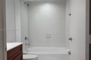 36 NW 6th Ave, Miami, FL 33128 - Photo 17