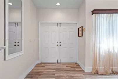16238 NW 91st Ave, Miami Lakes, FL 33018 - Photo 5
