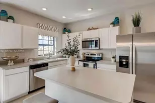1116 SW 7th Ct, Florida City, FL 33034 - Photo 3