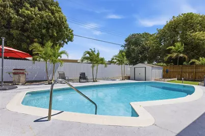 8451 NW 16th St, Pembroke Pines, FL 33024 - Photo 25