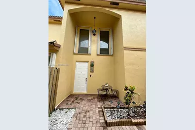 1261 Hayes St, Hollywood, FL 33019 - Photo 7