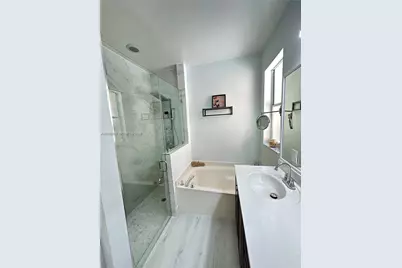 1261 Hayes St, Hollywood, FL 33019 - Photo 19