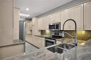 1301 N Riverside Dr, Pompano Beach, FL 33062 - Photo 9