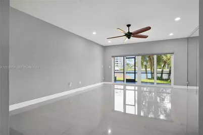 1301 N Riverside Dr #7, Pompano Beach, FL 33062 - Photo 5