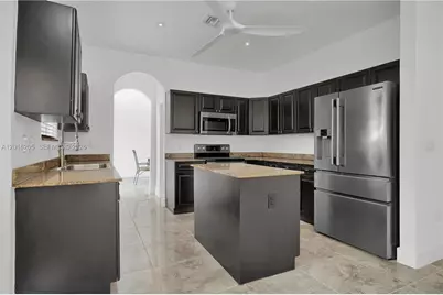 1924 SE 21st Ct, Homestead, FL 33035 - Photo 5