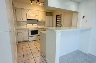 9150 NW 38th Dr, Coral Springs, FL 33065 - Photo 5